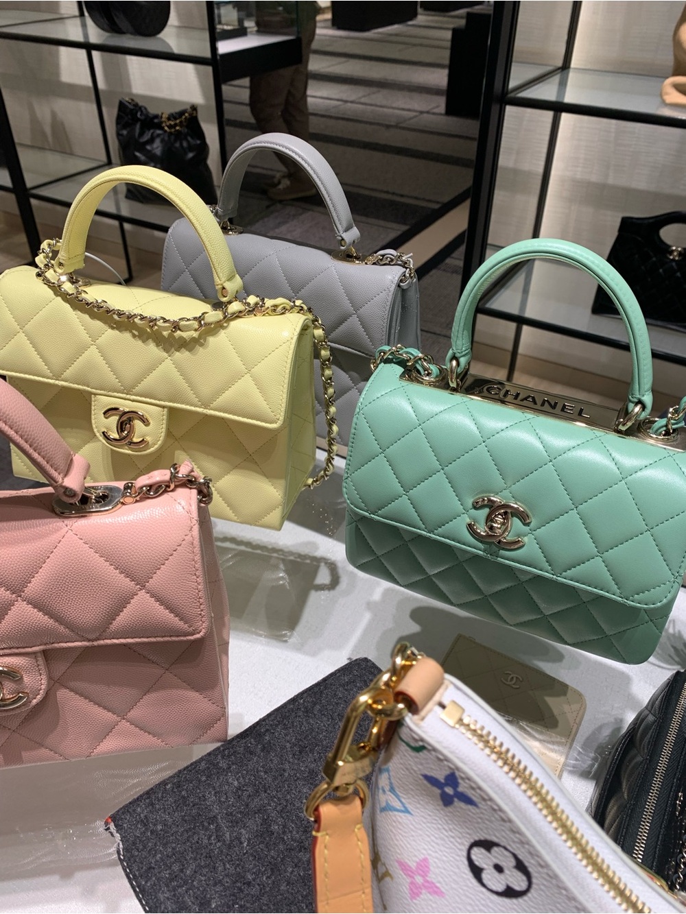 Absolutely stunning rare / collectible lemon 🍋  authentic leather Chanel purse.